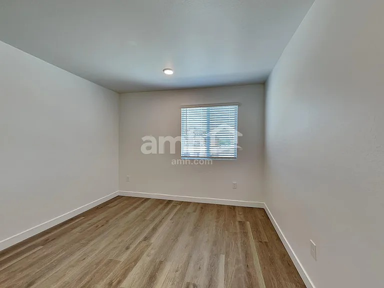 9737 W Luxton Ln — Photo 11