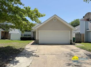 1896 Heartland Dr, Fort Walton Beach, FL 32547