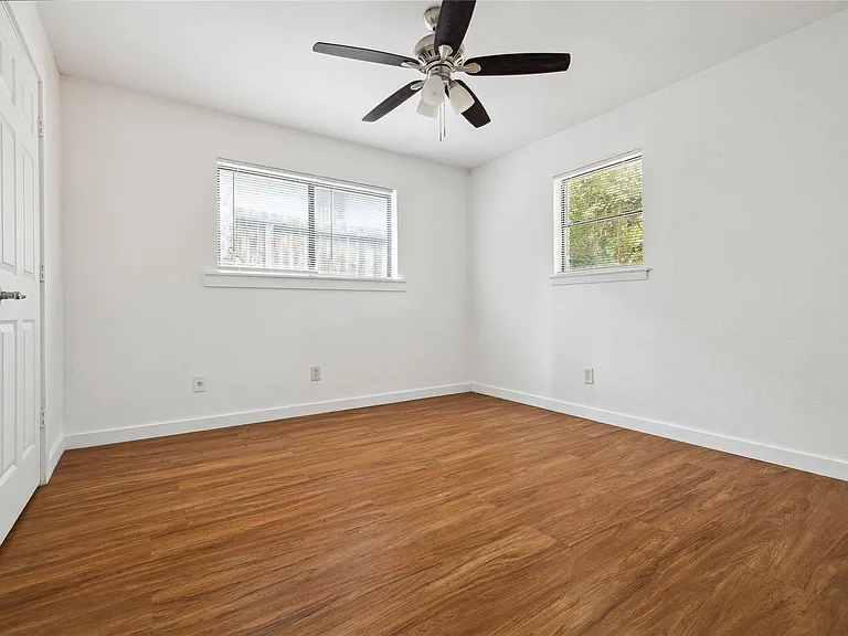 4210 Delhi St #1/2 — Photo 7
