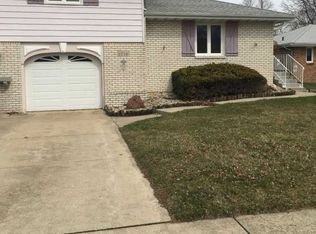 1718 W 96th Ave, Crown Point, IN 46307