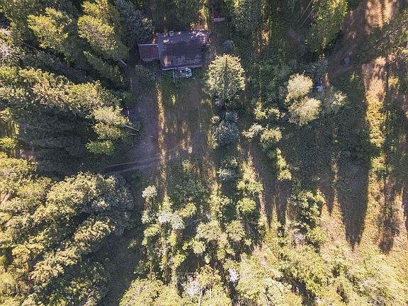 3rd image of 70 N Tamphery Creek Rd