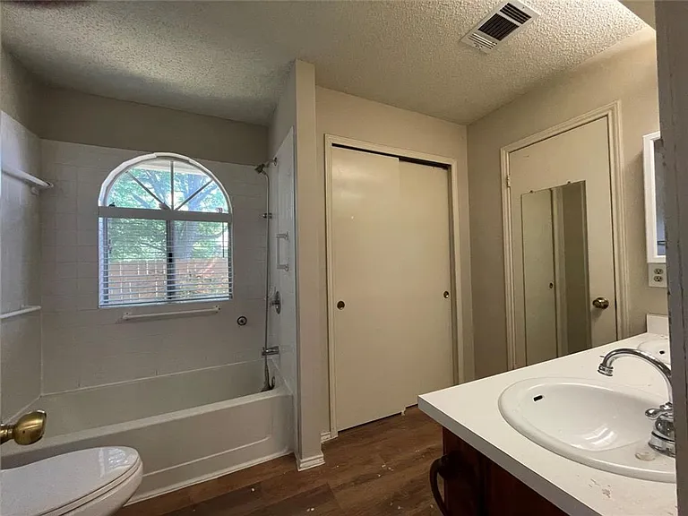 12607 Olympiad Dr — Photo 24