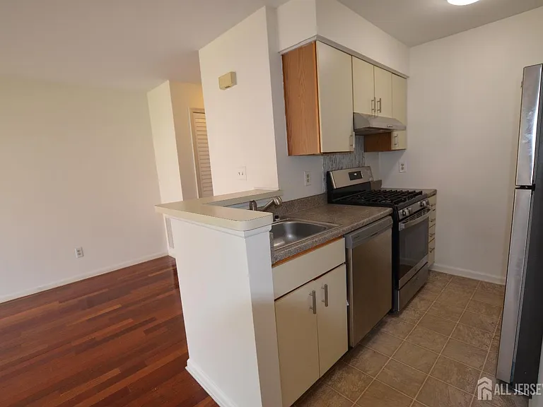 14 Lear Ct — Photo 12