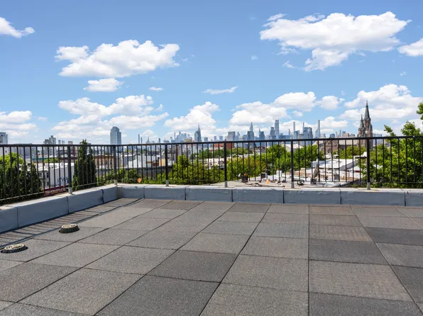 511 Meeker Avenue image 21 of 24