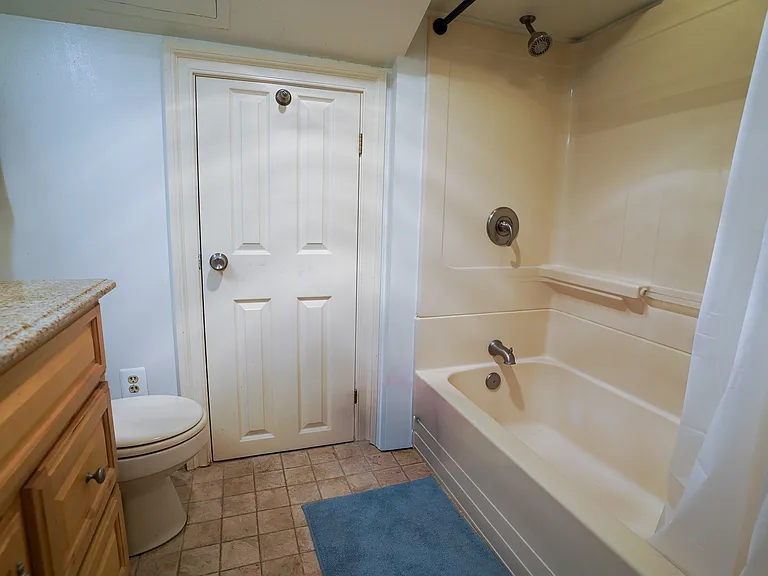 712 S Linwood Ave — Photo 20
