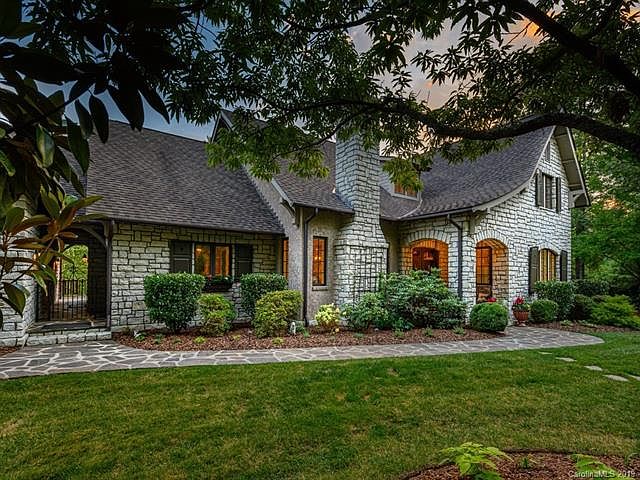 1st image of 3 Landsdowne Ct