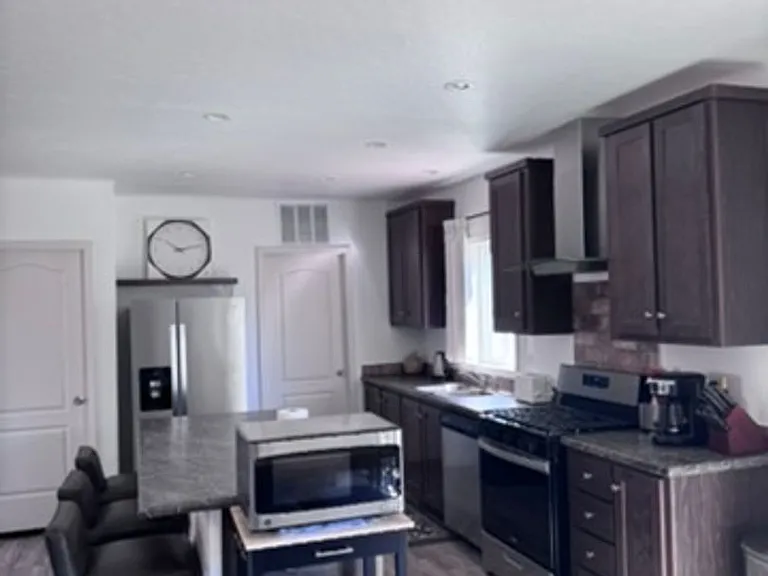 43 Larkspur Ln — Photo 5