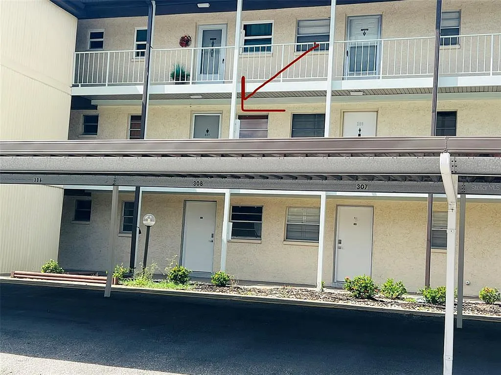 1 bed, 1.0 bath, 732 sqft, $1,250 — Photo 1