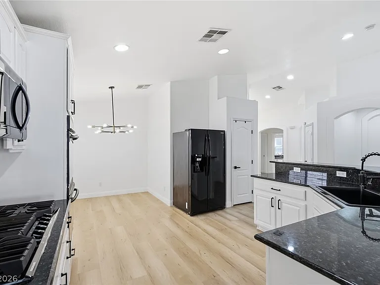 9717 High Alpine St — Photo 15