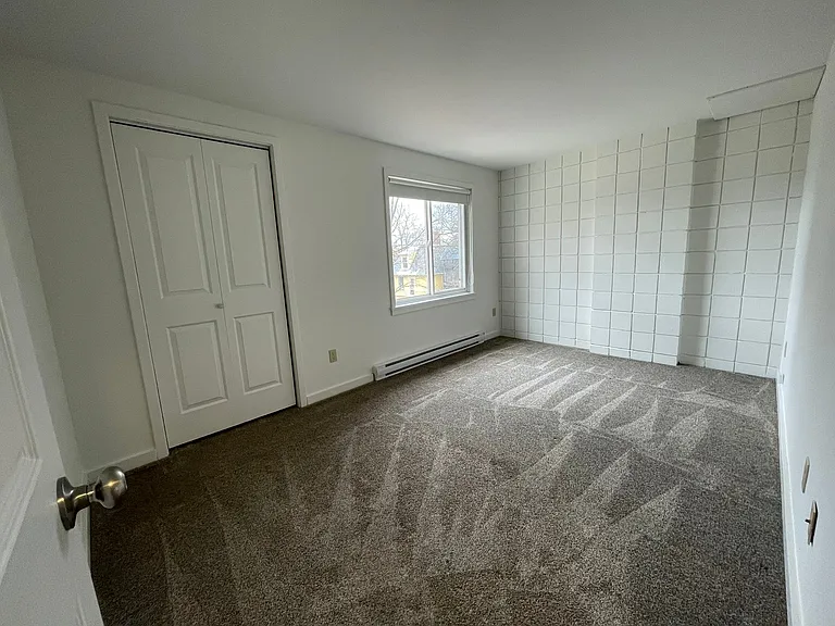 237 Maple St #5 — Photo 8