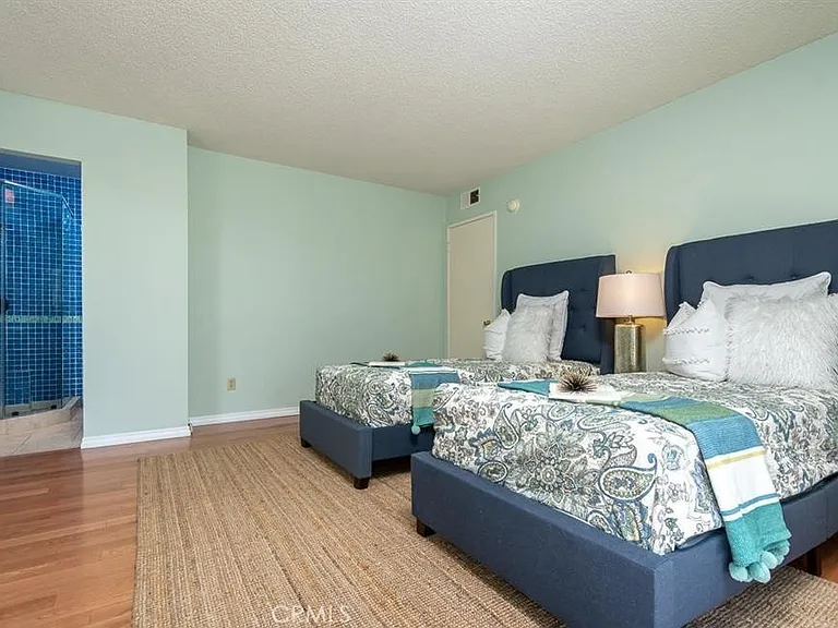 4406 Vista Pl — Photo 12
