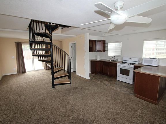4th image of 816 Cypress Ln