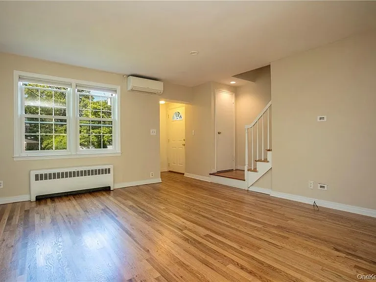 8 Elkan Rd — Photo 4