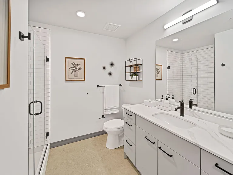 Triangle Square — Photo 50