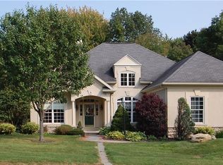 3 New Tudor Rd, Pittsford, NY 14534