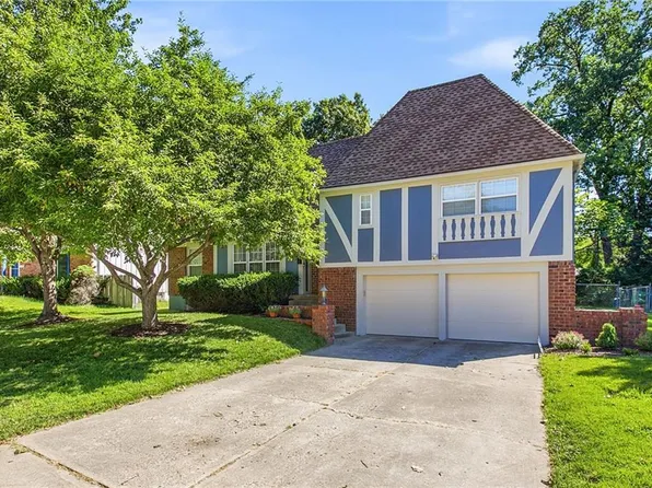 1109 Queens Pl, Kansas City, MO 64131