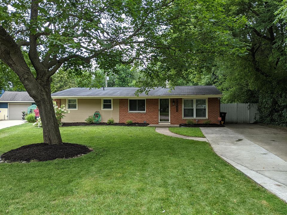 1st image of 2765 Carmel St