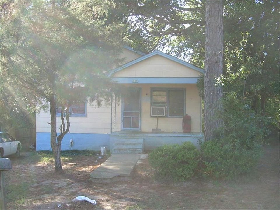 2nd image of 711 Corn Ave