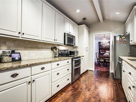 4th image of 6011 Daven Oaks Dr
