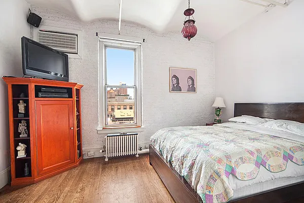 Sold by Town Residential | media 14