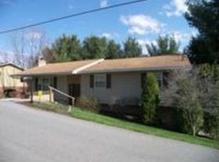 809 Cottonwood St, Morgantown, WV