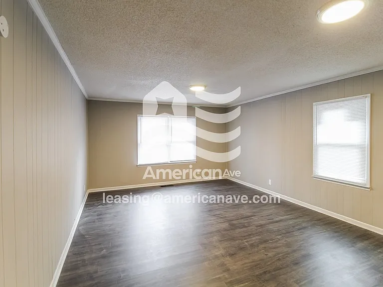 1168748_002_wm_-_living_room_13547145.jpg
