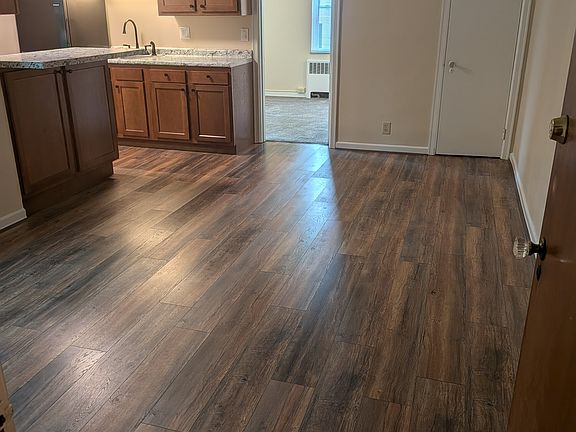 4th image of 6932 Murray Ave