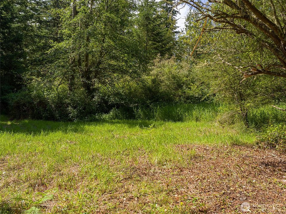 1st image of 1486 Center Road