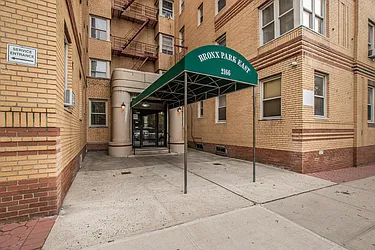 2166 Bronx Park East, #6J