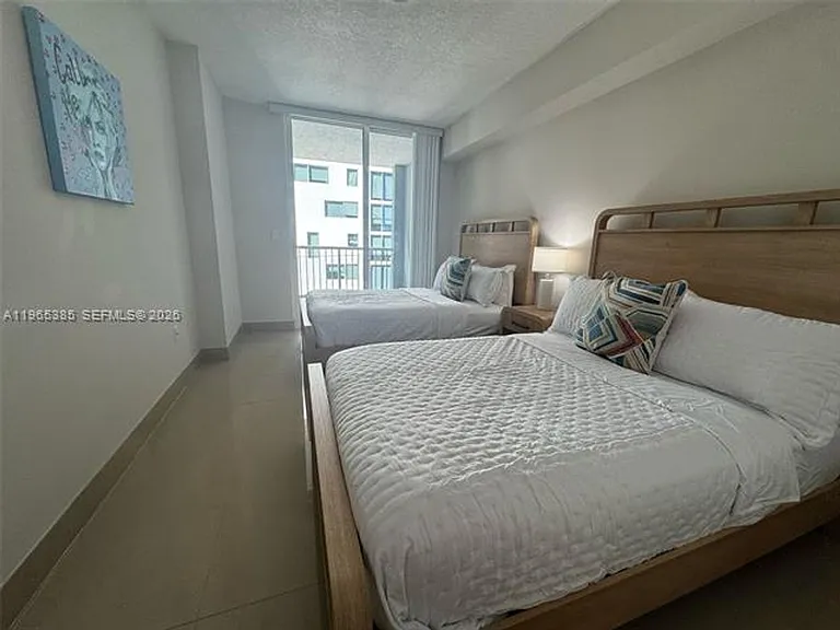 170 SE 14th St #1108 — Photo 15