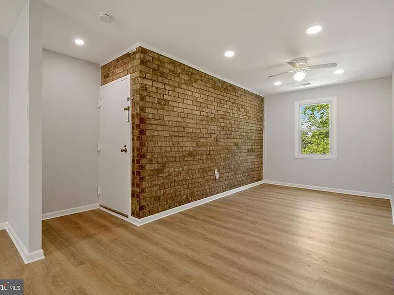 728 Quince Orchard Blvd #201 — Photo 7