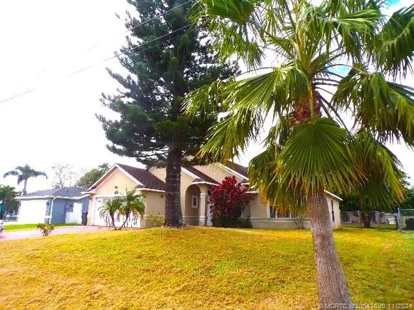 4226 SW Jarmer Rd, Port Saint Lucie, FL 34953