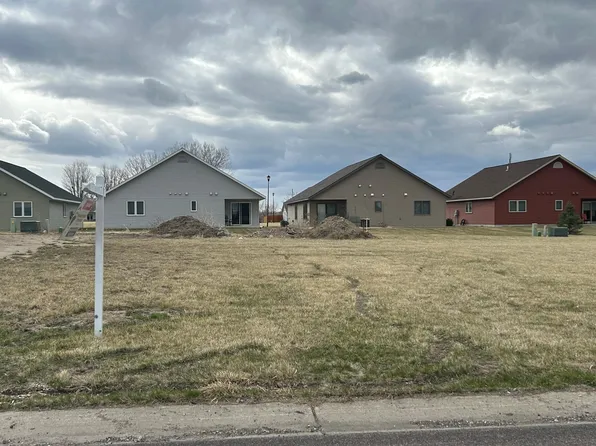 1519 Ranger Dr, Glencoe, MN 55336