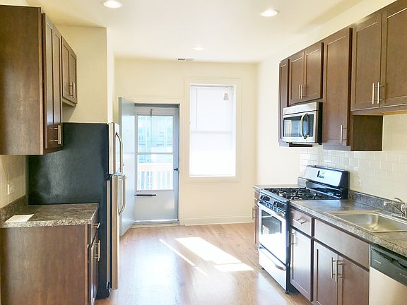 4th image of 907 W Agatite Avenue # Fl 3rd