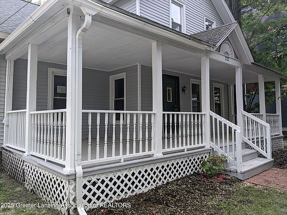 3rd image of 222 N Cochran Ave