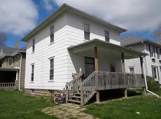 702 E 4th St, Sterling, IL 61081