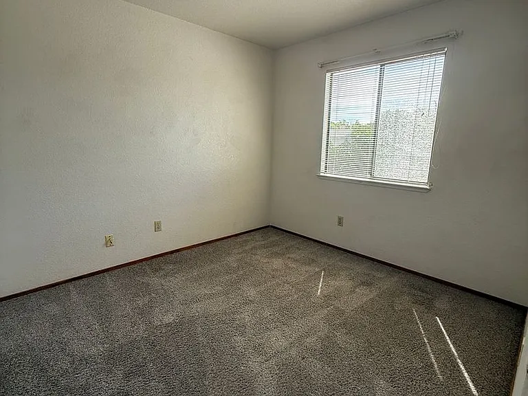 832 Morissette Way — Photo 13