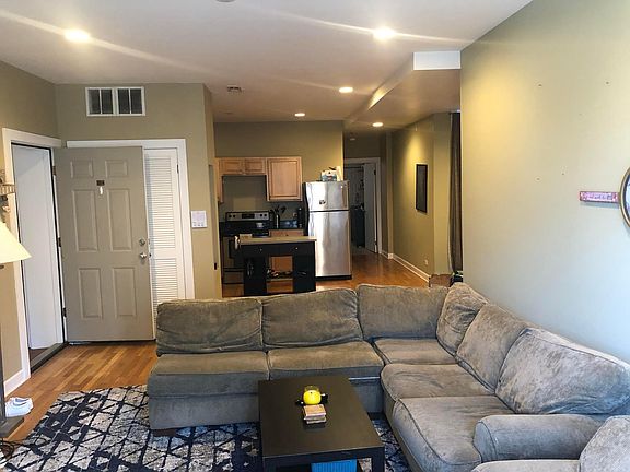 2nd image of 607 W Belmont Ave #207