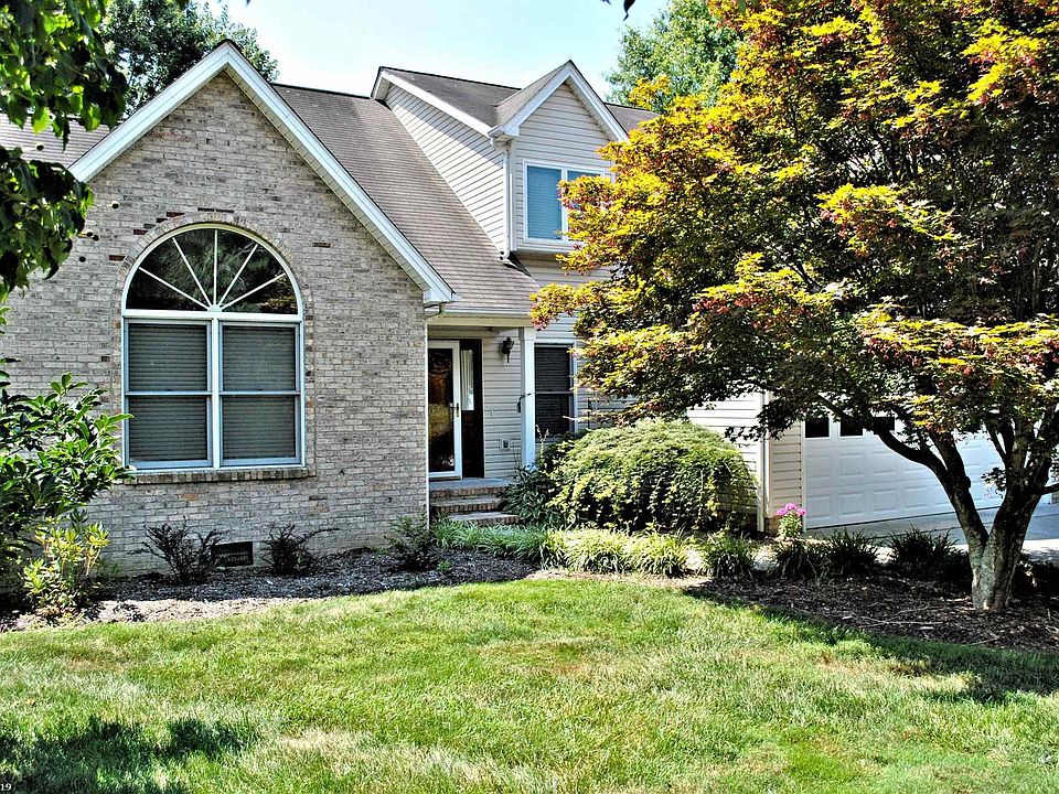 1st image of 902 North Dr