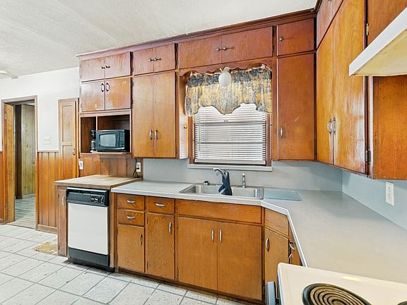 5th image of 709 Mulkey Ln