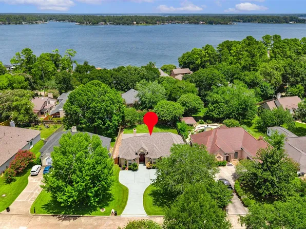 129 April Point Pl, Montgomery, TX 77356
