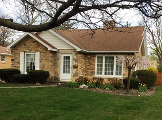 1604 Woodmere Pl, Bay City, MI 48708