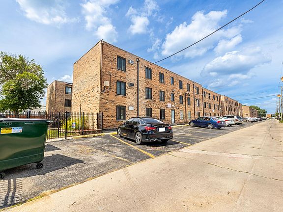 2nd image of 4550 W 57th St #303A