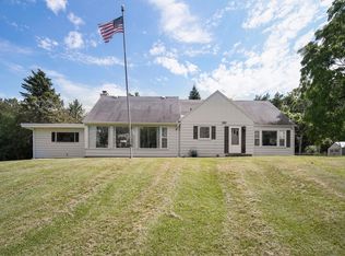 2855 Silvernail Rd, Pewaukee, WI 53072