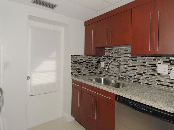 4th image of 2701 N Ocean Blvd APT 4A