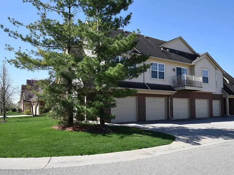 48475 Bridge Way — Photo 2