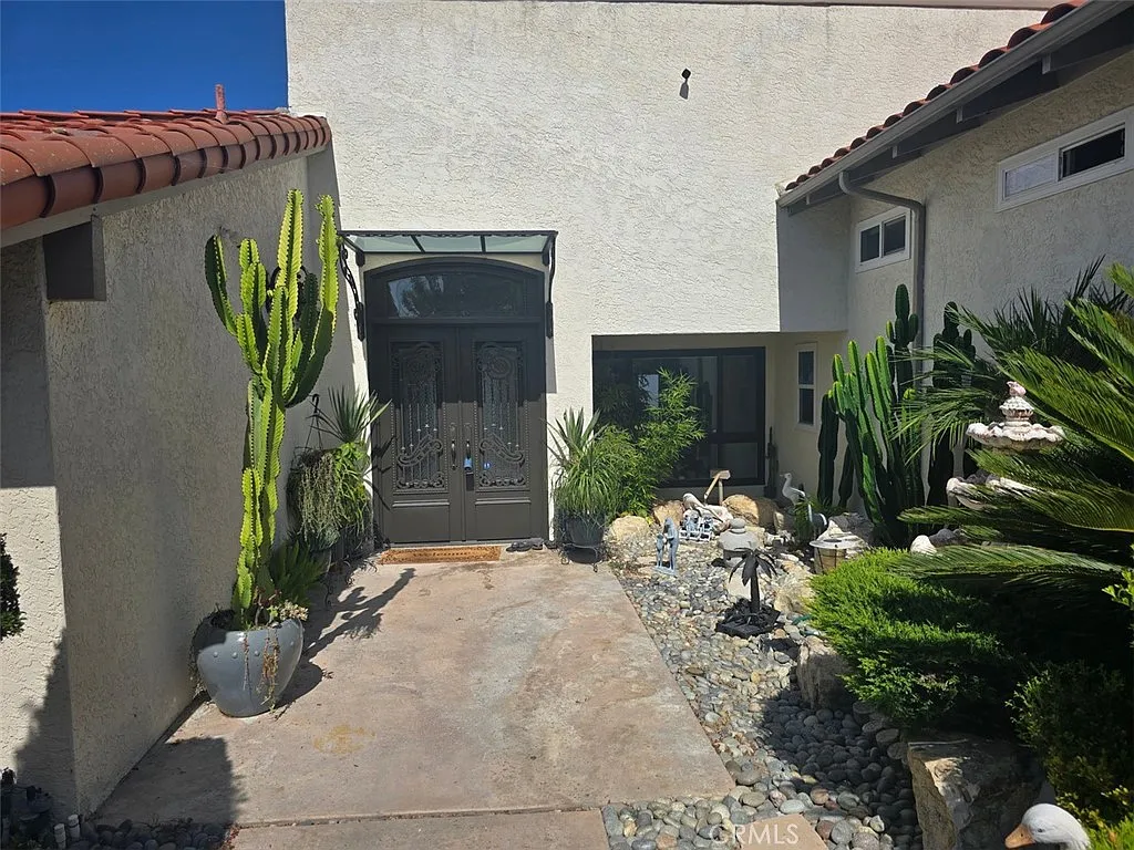 4 bed, 3.5 bath, 3597 sqft, $10,500 — Photo 4