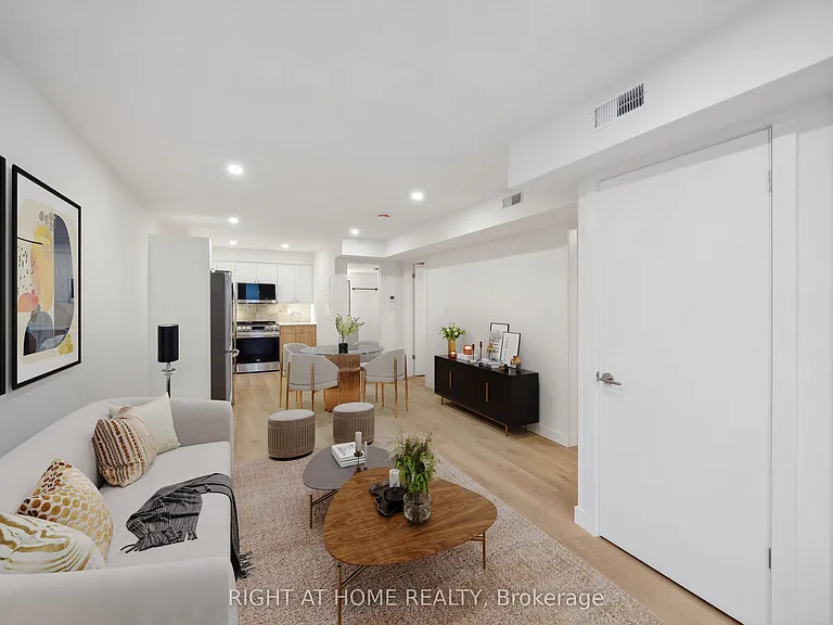112 Walmer Rd #6 — Photo 1