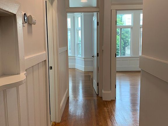 5th image of 1038 Hyde St #4