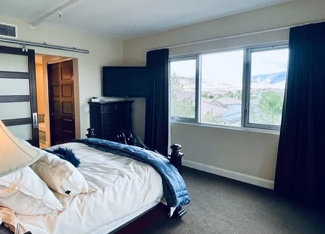 2 bed, 1490 sqft, $2,995 — Photo 3